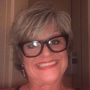 Meet your Posher, Alison